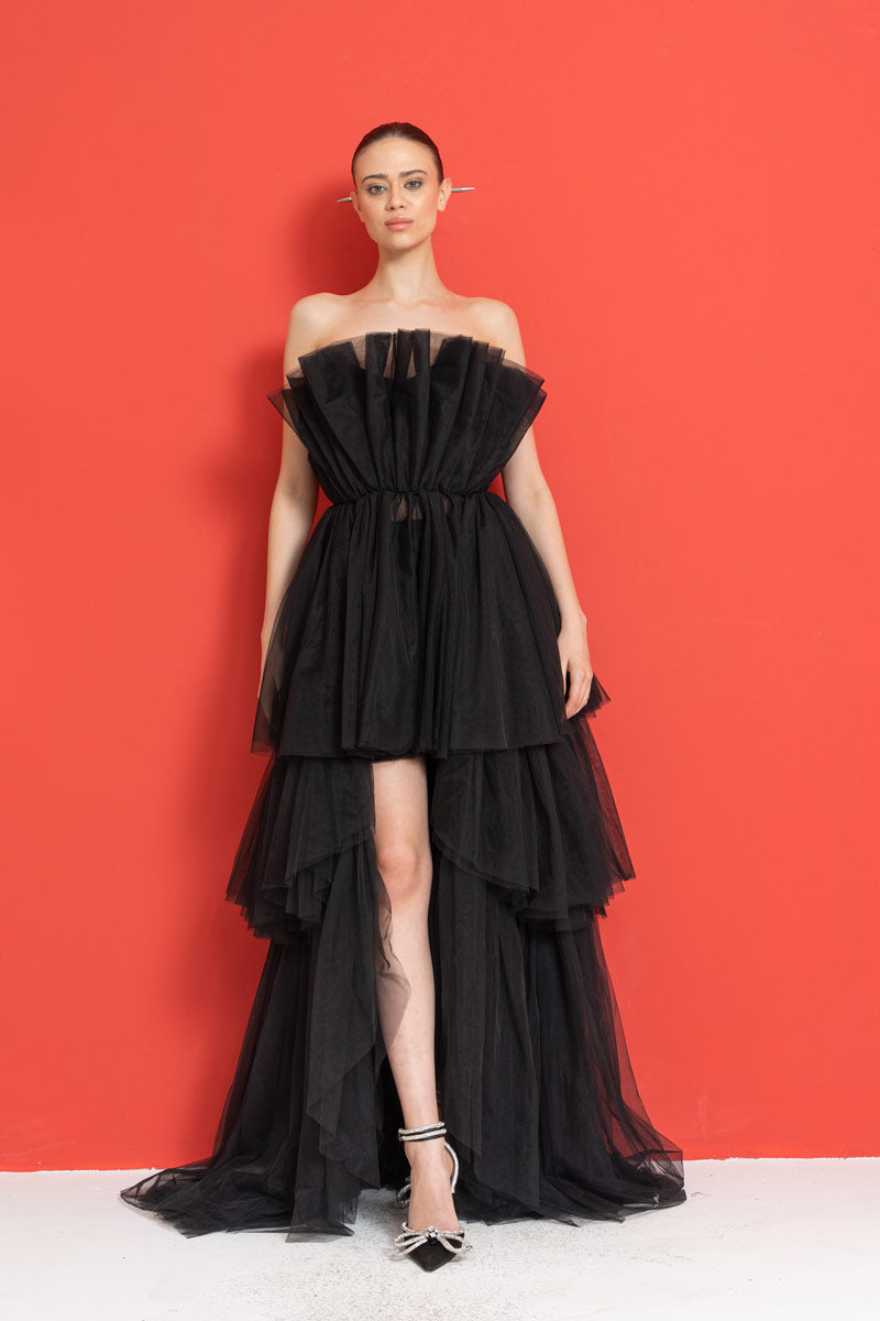Straplez Volanlı Mini Elbise - Black duruş