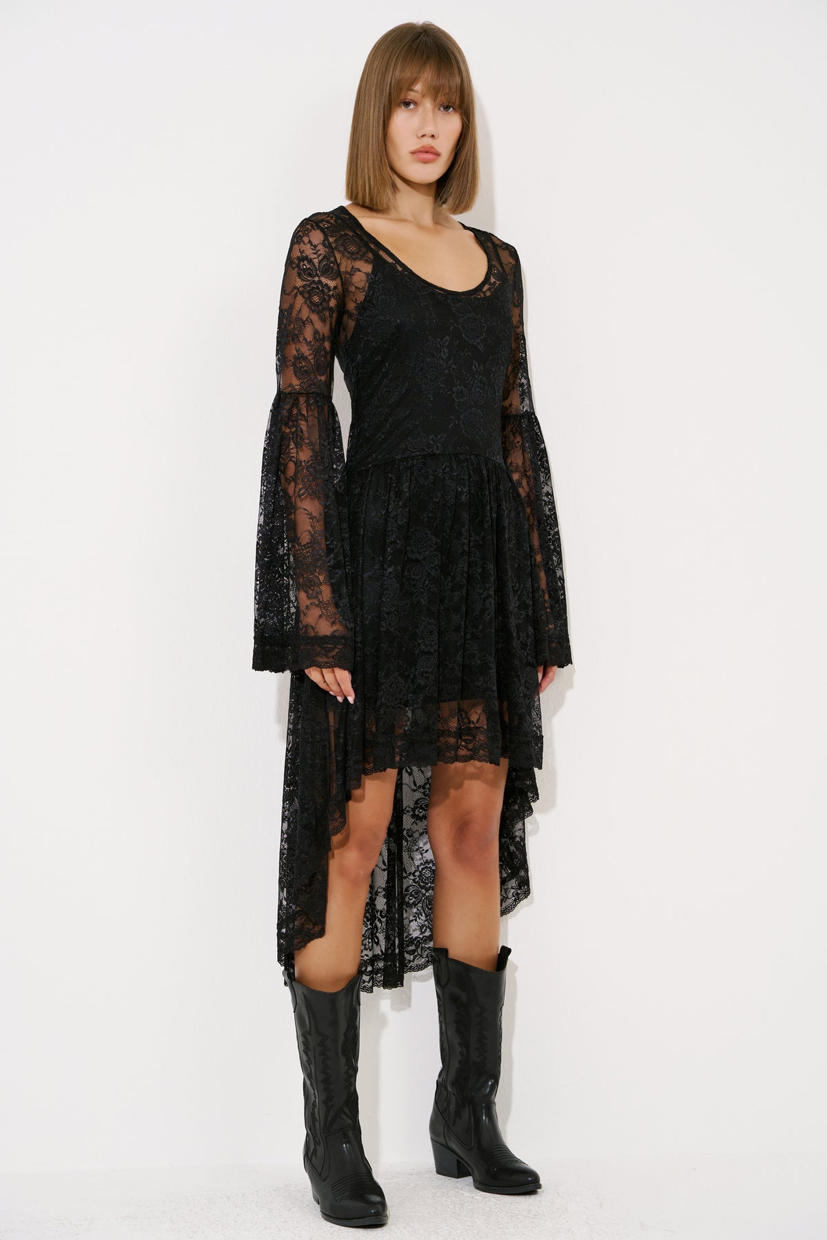 Asymmetric-Skirt Lace Dress with Detachable Lining
