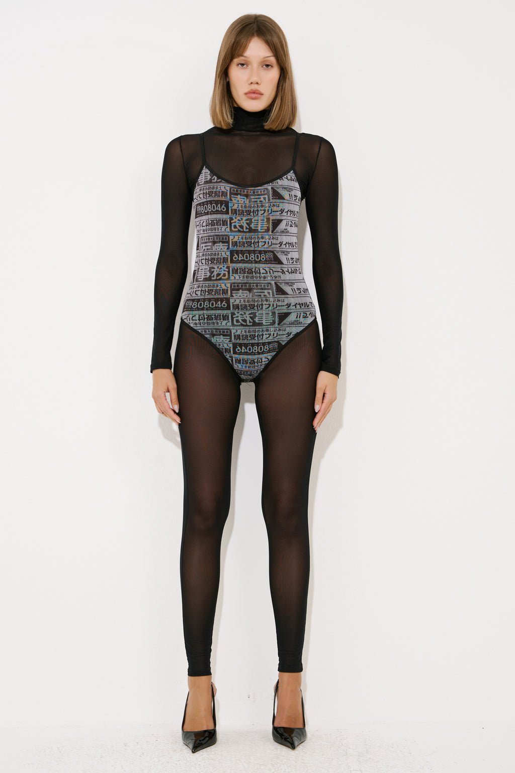 İnce Askılı Baskılı Body - Offwhite Black duruş