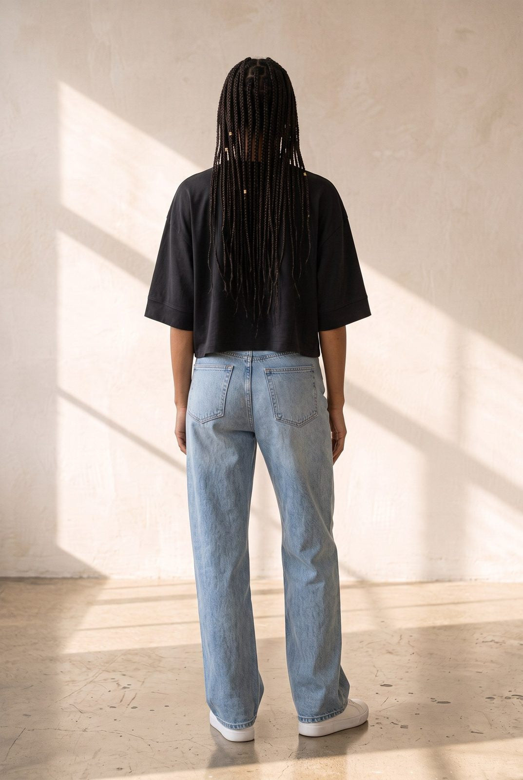 Crop Tişört - model arka