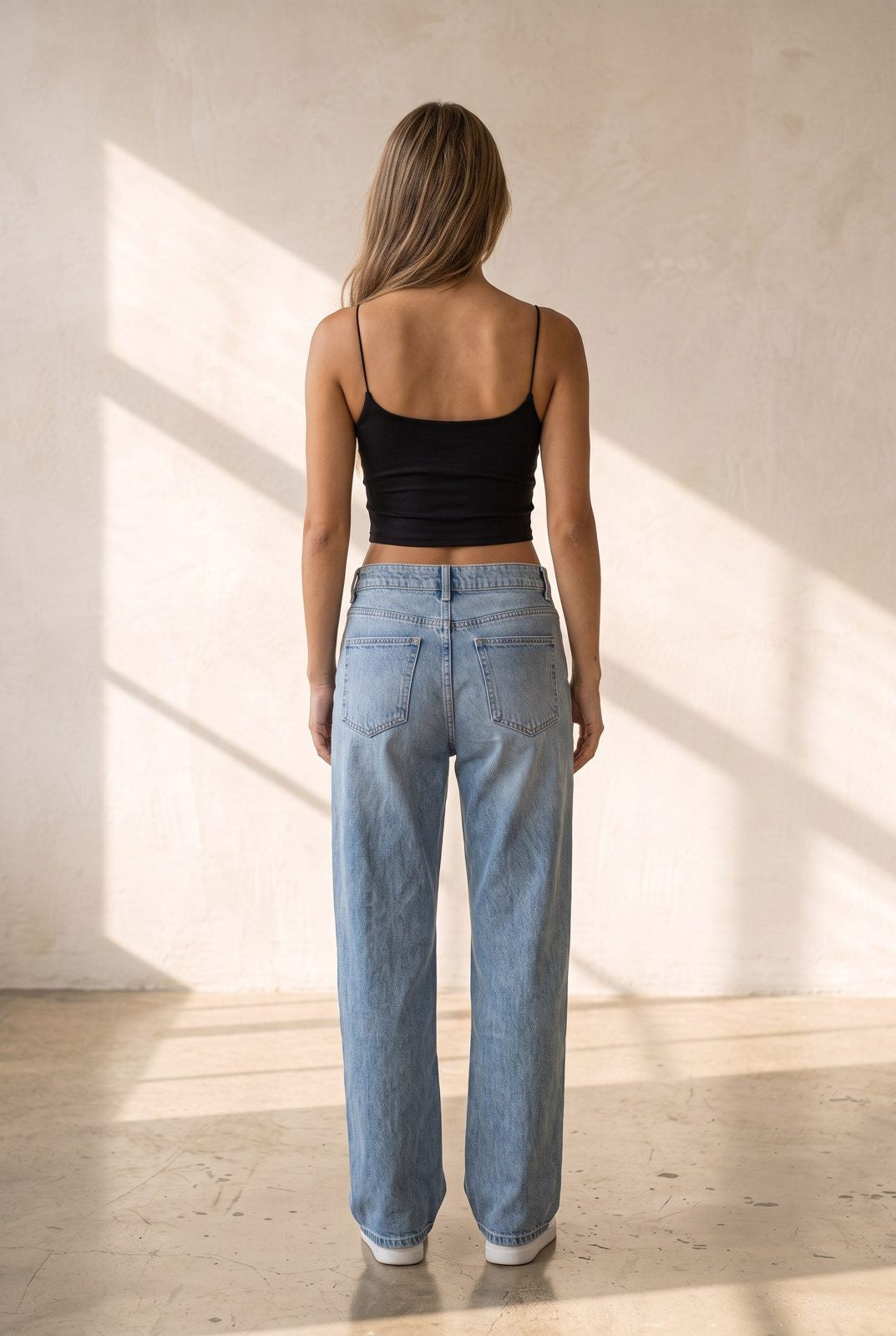 İp Askılı Crop Atlet - model arka